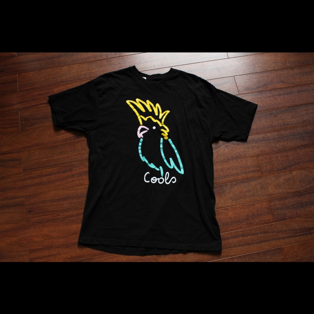 3/$25 Barney Cools cockatoo tee